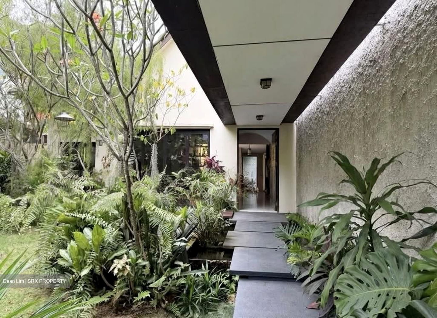 Cambridge Road (D8), Terrace #537402891